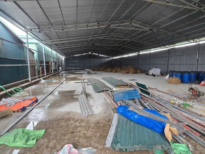 Cho thuê kho tại vạn phúc , thanh trì ,hà nội. diện tích 1600m2 có thể cắt làm 900m và 700m, gái 1