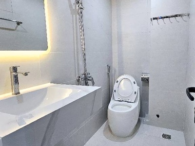 Xuân thủy cầu giấy nhà đẹp-ô tô 20m thoáng trước sau 10 tỷ 600 2