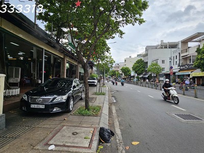 Bán nhà mặt tiền 95a luỹ bán bích, dt 30.3m , 1 trệt 1 lửng, cho thuê 9 triệu/tháng, q. tân phú 2