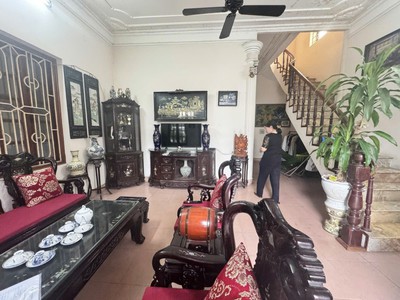 Ngõ to hơn phố - 3 ô tô tránh nhau - mặt tiền vip - xây toà văn phòng hoặc biệt thự sân vườn, ở 1