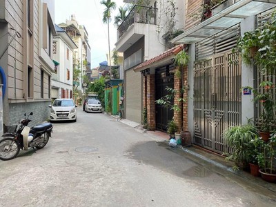 Bán Đất Ngõ 640 Phố Nguyễn Văn Cừ, Gia Thụy, 70m2, MT4.5m, Phân Lô, Kinh Doanh, Ô Tô 2