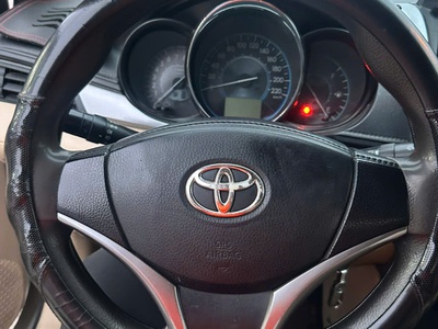 Chính chủ bán xe Toyota vios 2016 màu cát vàng số sàn 1