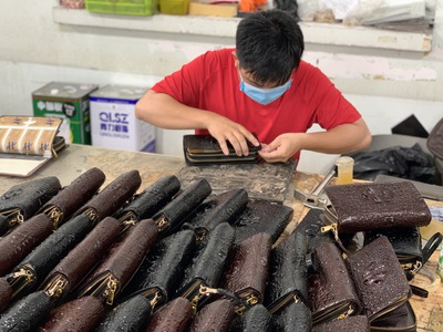 Xu hướng phụ kiện da thật đơn giản   dễ kết hợp 9