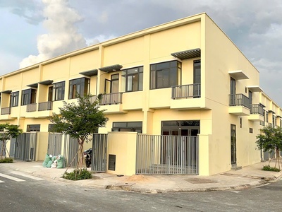 Bán căn nhà 1 trệt 1 lầu ngay KCN Phước Đông , giá bán 1.7 tỷ, ngân hàng cho vay 80 2