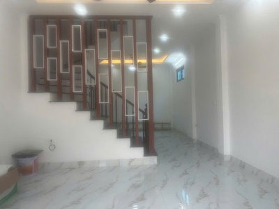 Bán nhà Thị Trấn Phùng 36m, 4 tầng , 5.2 tỷ - Nhà mới đẹp , dân xây - Vị trí đẹp , lô góc thoáng 1