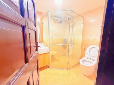 Bán nhà mặt phố hàng bè, 80m2, 4 tầng, mặt tiền gần 4m, 70.8 tỷ, vỉa hè rộng, kinh doanh đỉnh 2
