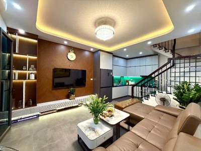 Ô tô đỗ cổng - nhà mới siêu đẹp full nội thất xịn xò - khép kín xách vali về ở ngay 0
