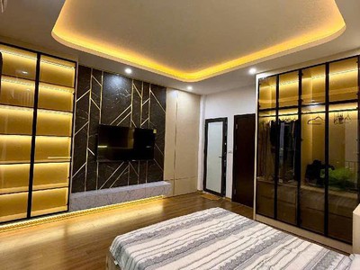 Ô tô đỗ cổng - nhà mới siêu đẹp full nội thất xịn xò - khép kín xách vali về ở ngay 3