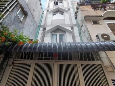 Bán nhà 4 tầng full nội thất - trung tâm q.3 - giá cực tốt 4.75 tỷ 4