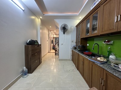 Bán nhà định công, ngõ rộng 3m, vài bước ra mặt phố, dt 38m2, nhỉnh 7 tỷ 4