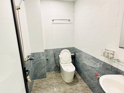 Nhà mới phạm văn đồng   30m2   5 tầng   7.15 tỷ - ở ngay 4