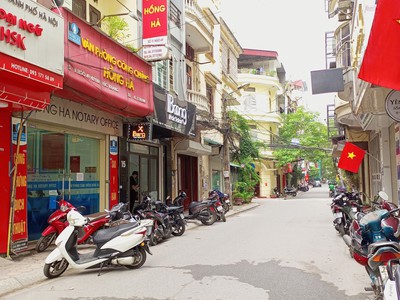 Mặt ngõ kinh doanh, ô tô tránh, vỉa hè, mặt tiền 8m phố huỳnh thúc kháng 59m  x 4t   21,8 tỷ 2