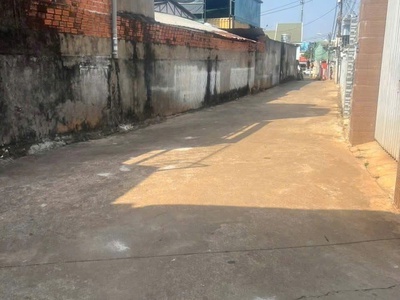 Cần bán căn nhà hẻm 81 y wang ngay bách hóa xanh   ngã ba y wang - mai thị lựu   cách đh tây 1