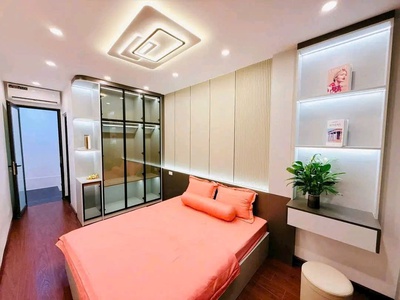 Cơ hội hiếm sở hữu căn nhà trung tâm quận hoàn kiếm, vị cực hiếm, 5 tầng. phù hợp hộ gia đình trẻ. 2