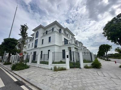 Siêu phẩm biệt thự 3 tầng 2 mặt tiền view khu trung tâm hành chính tỉnh Thanh Hóa 2