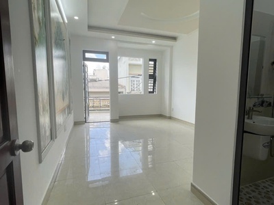 Siêu phẩm liên khu 5-6-15m ra chợ hẻm 6m thông  khu nhà lầu 64 m2,4 tầng nhỉnh 5 tỷ 4
