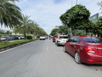 Bán 88,05m2 đất tặng nhà 1,5 tầng đang cho thuê tại mặt phố Đào Đình Luyện đối diện Vinhomes 2