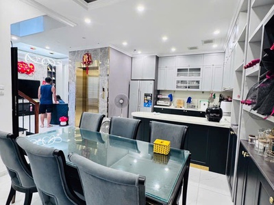 BÁN NHÀ ĐỘI CẤN - nhà chủ tự xây 5 tầng thang máy  Mặt tiền khủng 9M   Gần ô tô  FULL nội thất 1