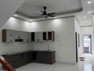 Bán nhà đẹp gần sát quốc lộ 1A - SHR - 75M2 - 2TY2 4