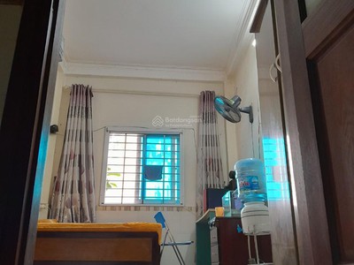 Cho thuê phòng trọ studio số nhà 15b ngõ 49 đường hoàng hoa thám, phường ngọc hà, ba đình, hà nội 4