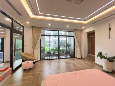 Bán nhà biệt thự sân vườn phố đốc ngữ, ba đình - đẳng cấp thượng lưu, 3 thoáng 141m2, mt 8.2m, 40tỷ 3