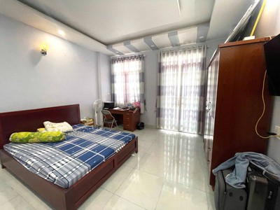 Bán nhà 3 tầng đẹp bình chiểu   61m    hẻm xe tải 6m   giá tốt 5.35 tỷ gần trường thcs   sát mặt 4
