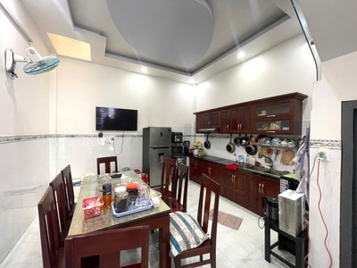 Bán nhà 3 tầng đẹp bình chiểu   61m    hẻm xe tải 6m   giá tốt 5.35 tỷ gần trường thcs   sát mặt 3