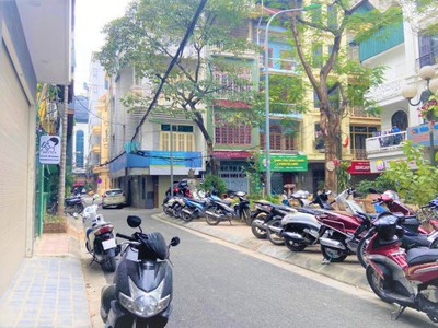 Phân lô ô tô đỗ cửa, view sân chơi phố huỳnh thúc kháng 51m  x 5t   18,3 tỷ 1