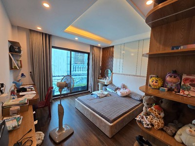 Nhà mỹ đình dân xây 35m2, 5 tầng, chào 6,5  tỷ có thương lượng 2