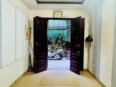 Bán nhà phan đình giót ngõ thông gần phố, trước nhà 3,5m 3