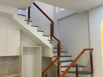 Mặt tiền kinh doanh 3 tầng, mới tinh - LÃ XUÂN OAI- 60m2 NỞ HẬU NHẸ Nhỉnh 5 tỷ 1