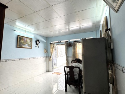 Hiếm  nhà 2 tỷ hơn quận 9   sổ hồng riêng   48m    gần chợ kiến thiết   tăng nhơn phú b 3