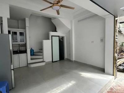 Bán nhà thịnh quang 20m2. 5 tầng. mătj tiền 4.2m. giá 5.4 tỷ đống đa hà nội 4