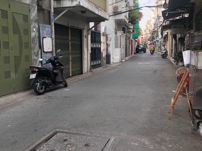 Nhà đẹp hẻm ô tô  nguyễn kiệm trung tâm tp 0