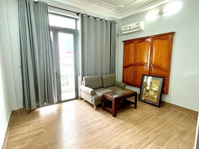 Nhà đẹp hẻm ô tô  nguyễn kiệm trung tâm tp 4
