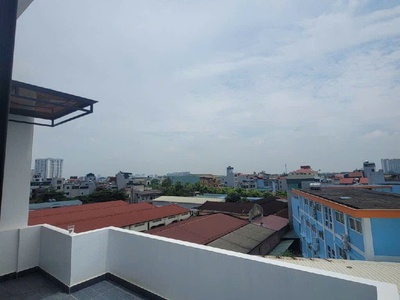 Nhà mới kính koong còn thơm mùi sơn   sài đồng- long biên - 6 tầng tháng máy-oto đỗ cửa - lô 4