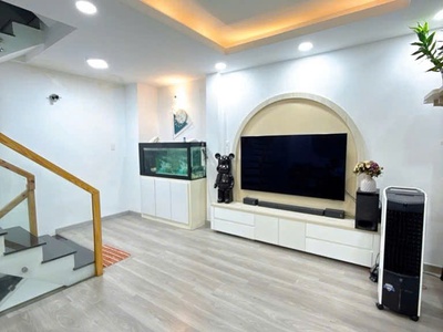 Lạc long quân, tb   34m2   5 tầng   hẻm 3m thông   chỉ 5.x tỷ 0