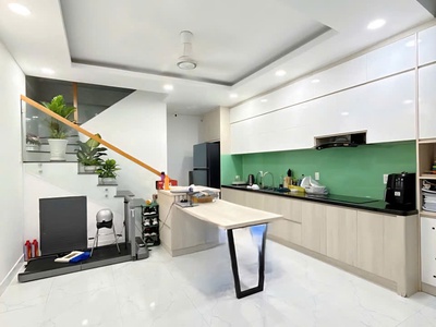 Lạc long quân, tb   34m2   5 tầng   hẻm 3m thông   chỉ 5.x tỷ 3