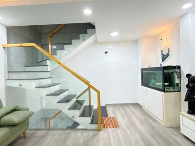 Lạc long quân, tb   34m2   5 tầng   hẻm 3m thông   chỉ 5.x tỷ 1