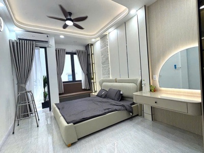 Khu vip 3/2 q10   hẻm lý thường kiệt   4 tầng   55m . giảm còn nhĩnh 8 2