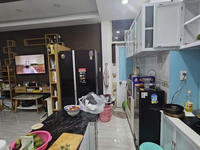  hẻm ô tô tránh   nhà 3 tầng 94m    ngang 5m   nở hậu   giá chỉ 9,9 tỷ  2
