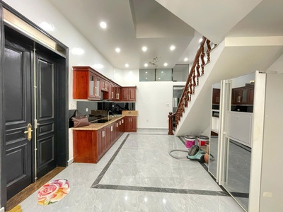 Cho thuê biệt thự Văn Cao, DT: 100m2, 6 p.ngủ khép kín. 8