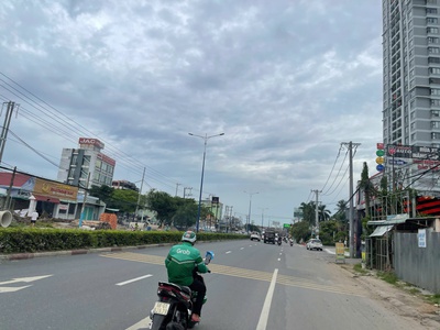 Chính chủ gửi bán nhà 343m2 chỉ 5,4 tỷ đường xe hơi 1