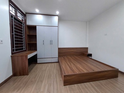 Chính chủ bán gấp 48m giá 7  tỷ tạihoàng ngân thanh xuân  ô tô đỗ cưa. 3