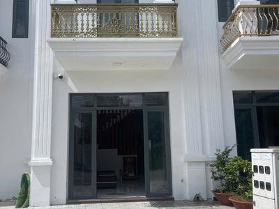 Cần tiền đầu tư bán nhanh  nhà mặt tiền mới xây dt : 73,6m2 phường thạnh phước - thị xã tân uyên 0