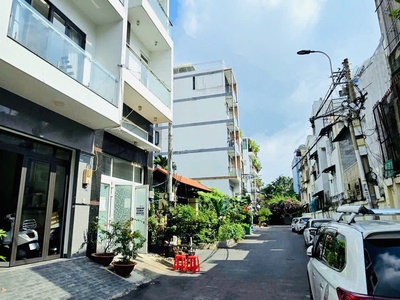 Bán nhà chính chủ - xe hơi ngủ nhà - nguyễn xí - nơ trang long - bình thạnh - 4x15 - 4pn lớn - giá 2