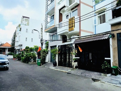 Bán nhà chính chủ - xe hơi ngủ nhà - nguyễn xí - nơ trang long - bình thạnh - 4x15 - 4pn lớn - giá 4