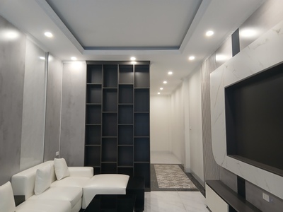 BÁN NHÀ mới xây Ngọc Lâm 55 m    6 tầng thang máy. Giá 11,5 tỷ 1