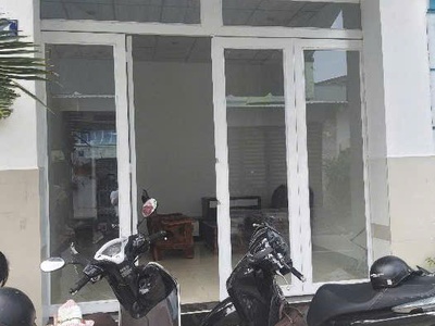 HOT HOT HOT  Mặt tiền đường nở hậu-Kinh doanh sầm uất-Long Trường 80m2. Chỉ 5,2 TỶ 5