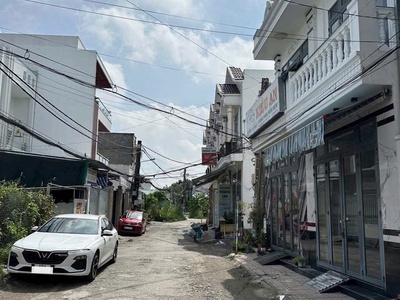 Bán nhà 75m2 1 trệt 1 lầu, 3 phòng ngủ 3 wc, trung tâm tp tân an, giá chỉ 2 tỷ 3 5